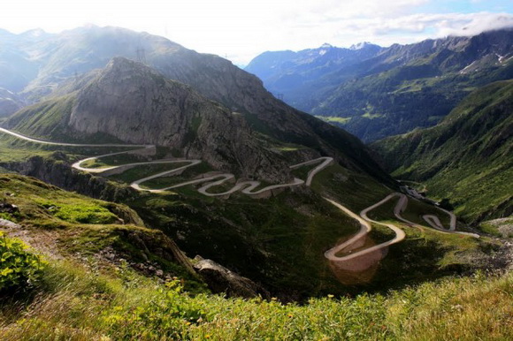Экскурсии по Швейцарии - круговой маршрут по альпийским перевала Gothard-Pass-Switzerland-620x413 Экскурсии по Швейцарии - круговой маршрут по альпийским перевала