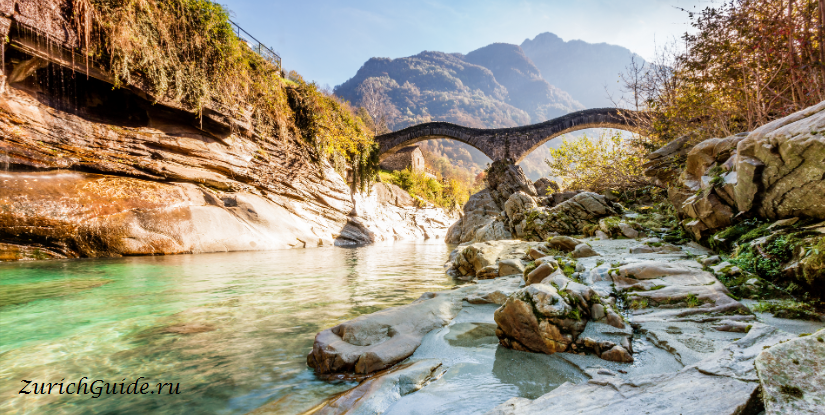 Lavartezzo, Ticino, Roman Bridge Switzerland - Verzasca valley, Lavertezzo