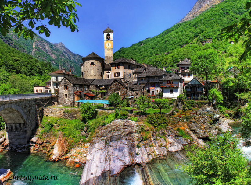 Lavartezzo, Ticino, Roman Bridge Switzerland - Verzasca valley, Lavertezzo