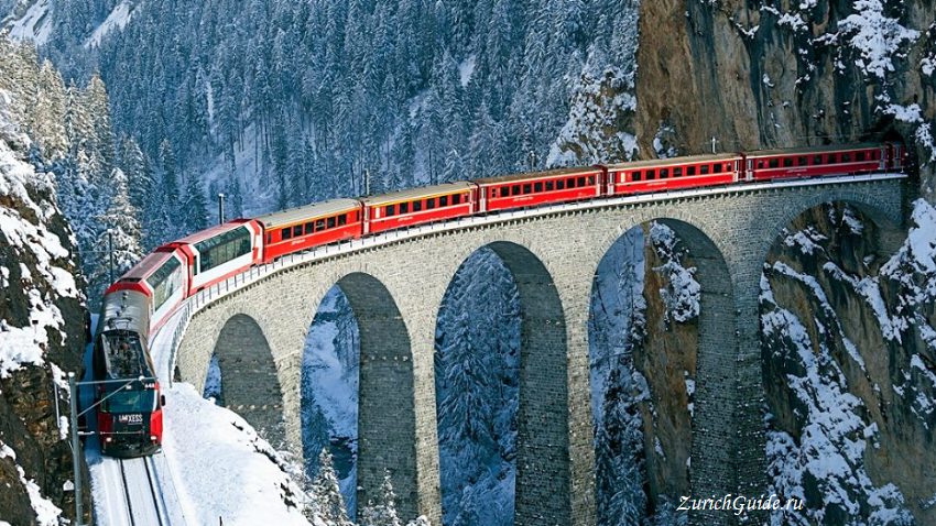 Панорамный поезд Бернина экспресс- Bernina express -- экскурсии по Швейцарии, что посмотреть в Швейцарии, панорамные поезда по Швейцароии, путеводитель по Швейцарии